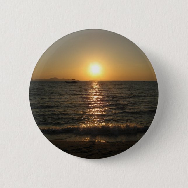 Naklua Beach Sunset .. Pattaya, Chonburi, Thailand 6 Cm Round Badge (Front)