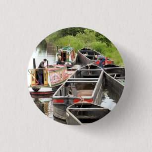 NARROWBOATS ON THE CANAL  3 CM ROUND BADGE