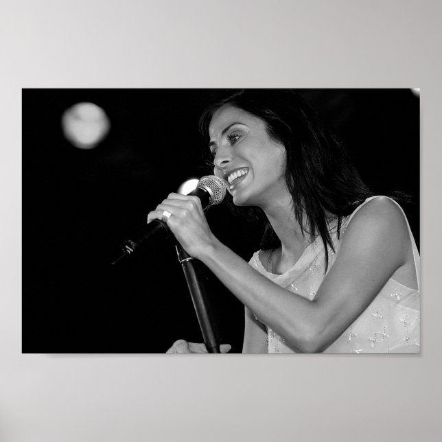 Natalie Imbruglia Performing Live In Concert Poster (Front)