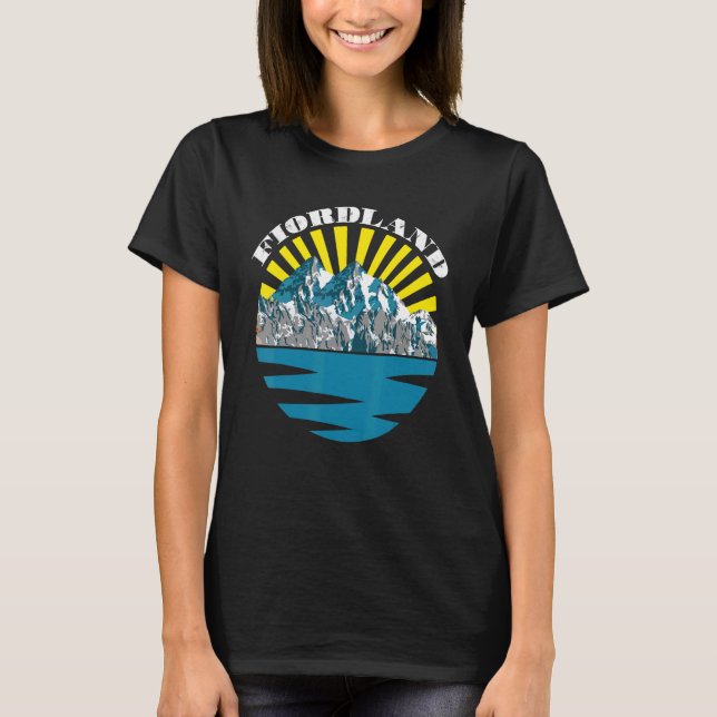 National Park Fiordland New Zealand Tourist Hike M T-Shirt (Front)