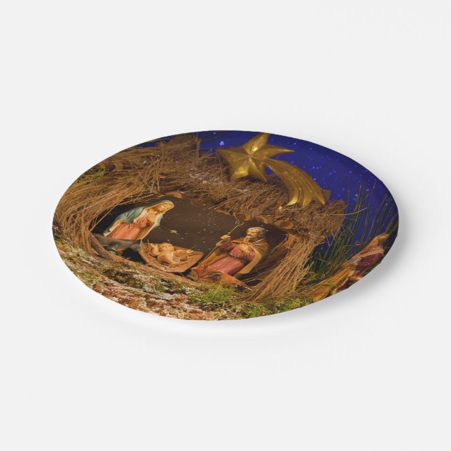 Nativity scene paper plate (Angled)