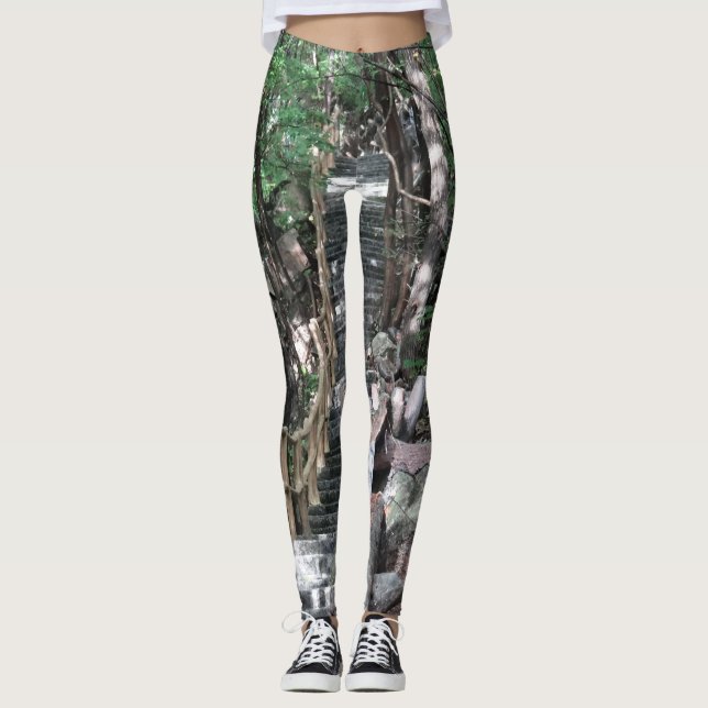 Nature lovers versatile natural tones in leggings (Front)