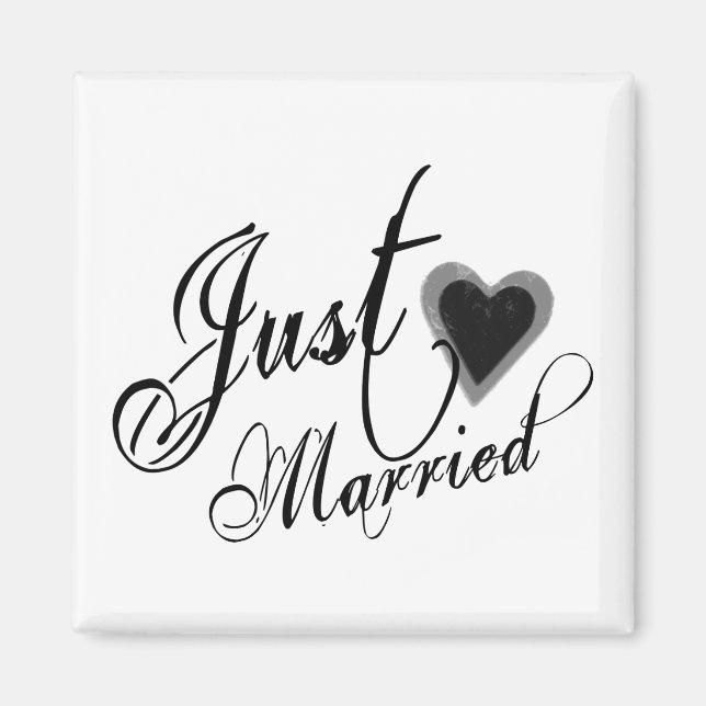 Naughy Grunge Script - Just Married Heart Black Magnet (Front)