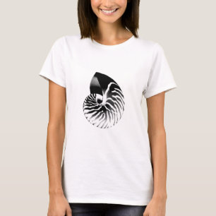Nautilus shell - black and white T-Shirt