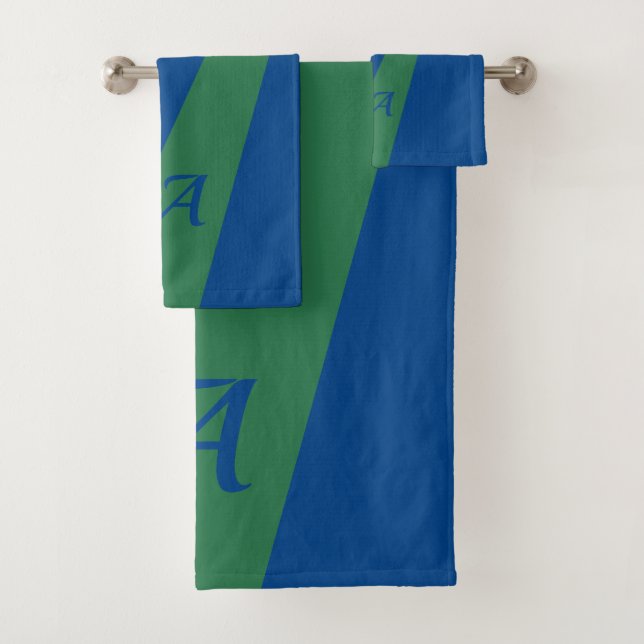 Navy green modern elegant chic bold monogrammed bath towel set (Insitu)