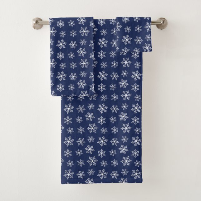 Navy Snowflake Bath Towel Set (Insitu)