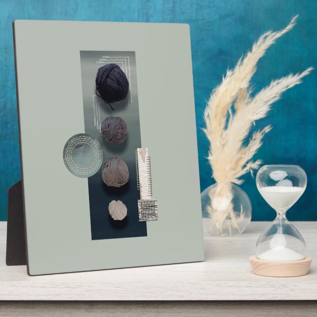 needlework_1_heart stitch plaque (Side)