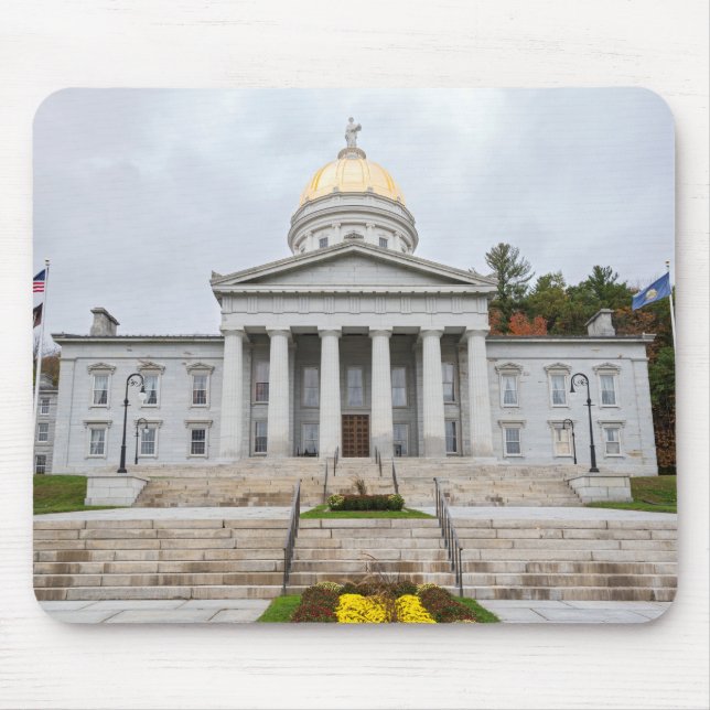 neoclassical state capitol building in montpelier  mouse mat (Front)