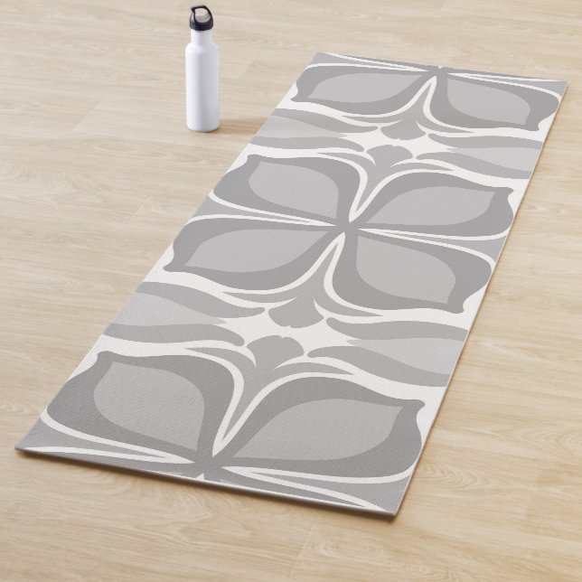 Neutral geolmetrical tiles yoga mat (In Situ)