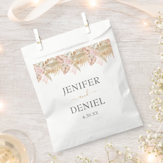 Neutral Palm and Pampas Flower Decor Wedding Favour Bags (Clipped)