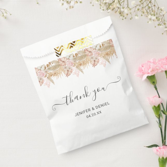 Neutral Palm and Pampas Flower Decor Wedding Favour Bags (Sealed)