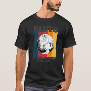 Never Forget Pluto Retro Style Funny Space Science T-Shirt