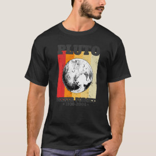 Never Forget Pluto Retro Style  Space Science 1930 T-Shirt