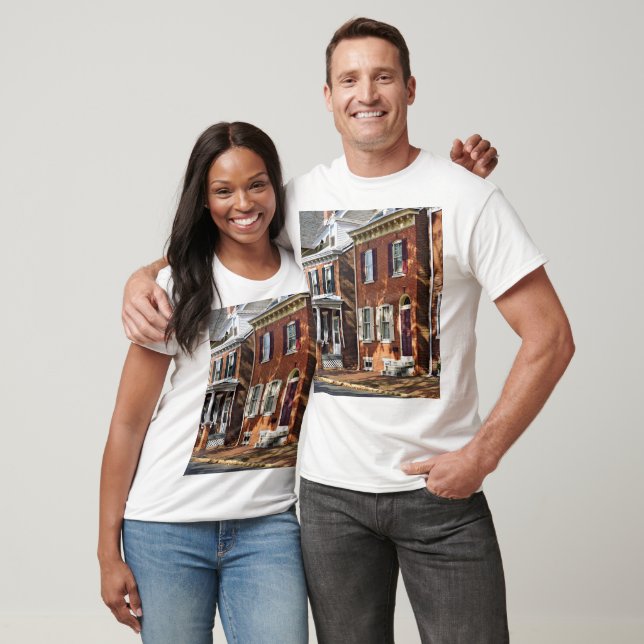 New Castle DE - Row of Townhouses T-Shirt (Unisex)