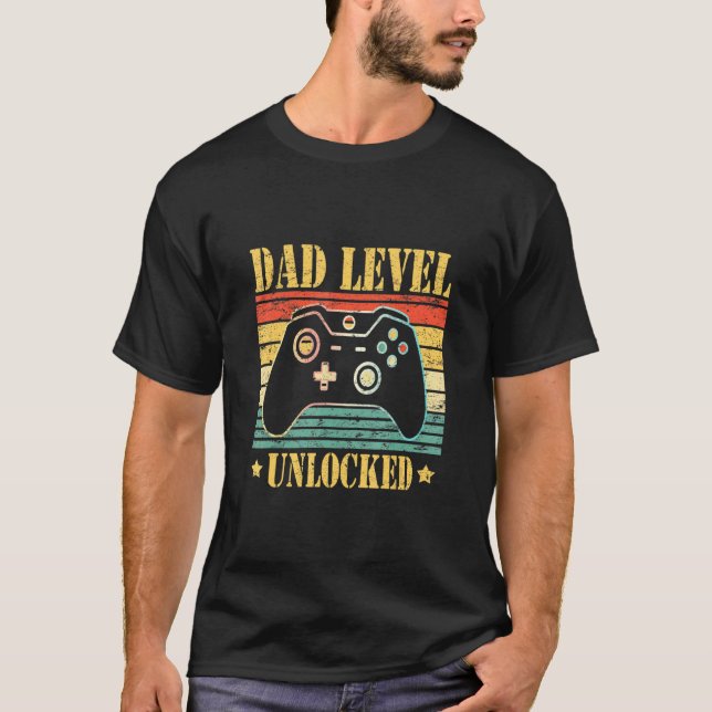 New Dad Level Unlocked Gaming Leveled Up To Daddy T-Shirt (Front)
