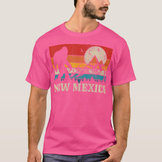 New Mexico Bigfoot Vintage Mountains Hiking Campin T-Shirt