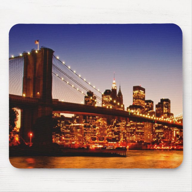 New York cityscape with bridge over river Mouse Mat (Front)