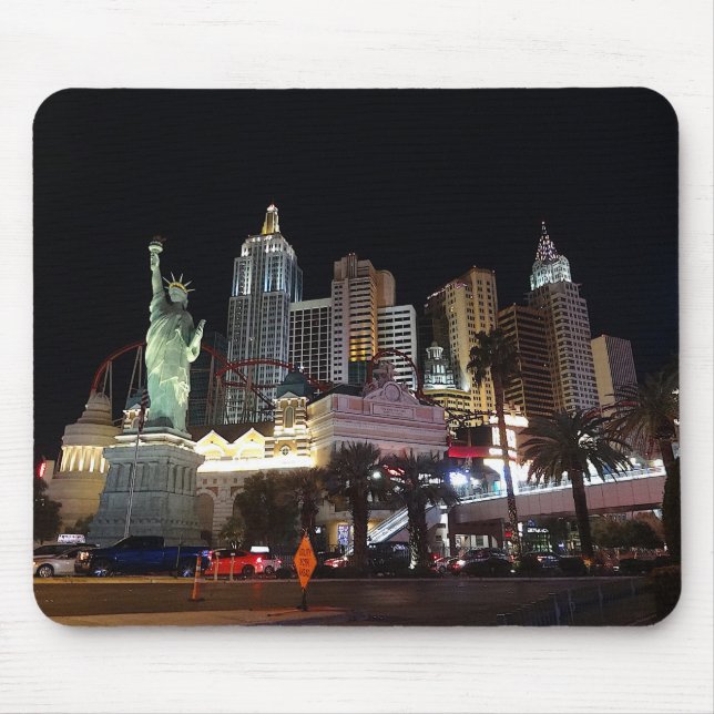New York – New York Hotel #4 Mouse Pad (Front)