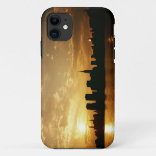 New York Skyline Sunset iPhone 11 Case