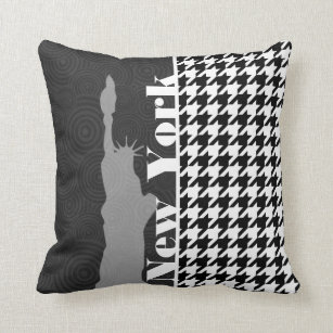 New York, Statue of Libety Houndstooth Cushion
