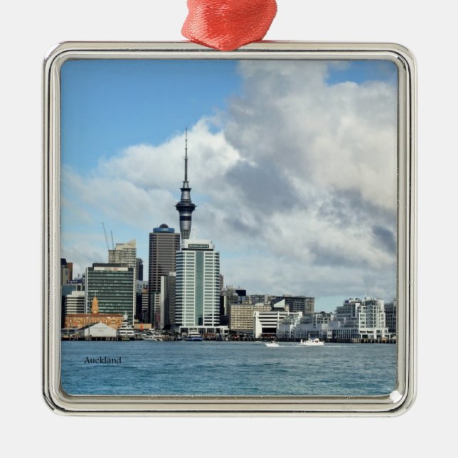 NEW ZEALAND: Auckland Skyline Metal Tree Decoration (Front)