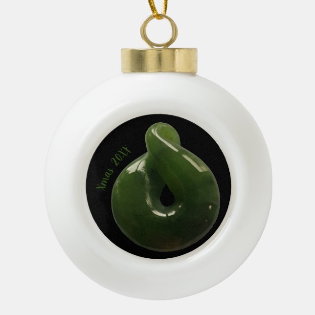 New Zealand Christmas Greenstone Meri Kirihimete   Ceramic Ball Christmas Ornament (Front)
