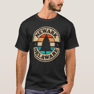 Newark Delaware DE Vintage Graphic Retro 70s Souve T-Shirt
