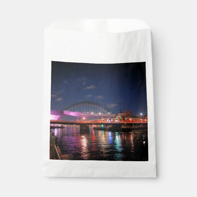 Newcastle bridges favour bags (Front)