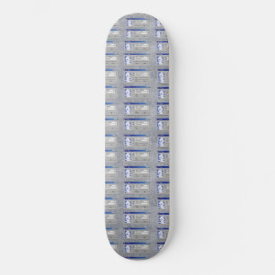 "NewJeans Card Print Skateboard: Ride in Style🐰!" Skateboard