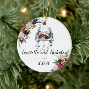 Newlywed Vintage Car Just Married Ceramic Tree Decoration