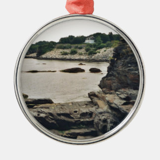 Newport Cliff Metal Tree Decoration