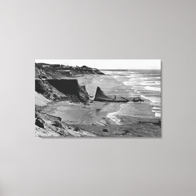 Newport, Oregon Beach View Oregon Coast Canvas Print (Front)