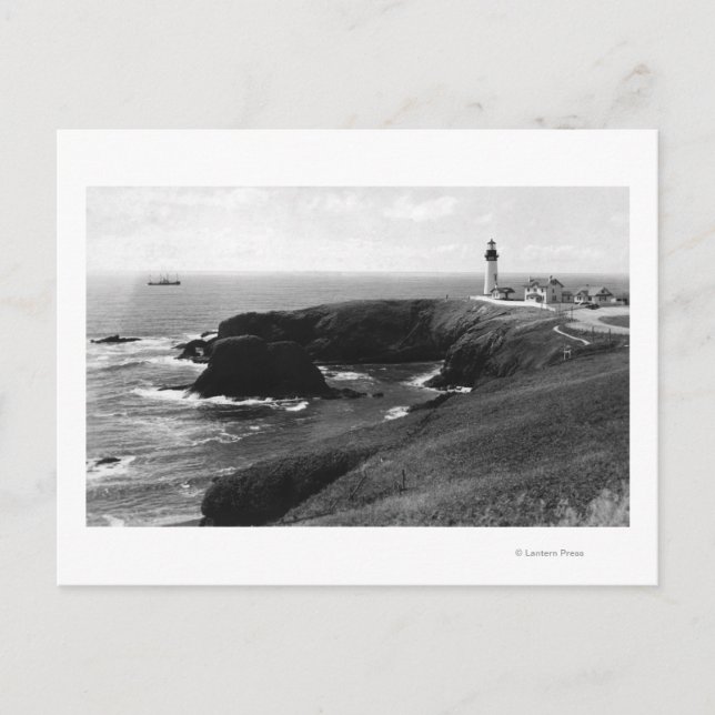 Newport, Oregon Yaquina Lighthouse View Postcard (Front)