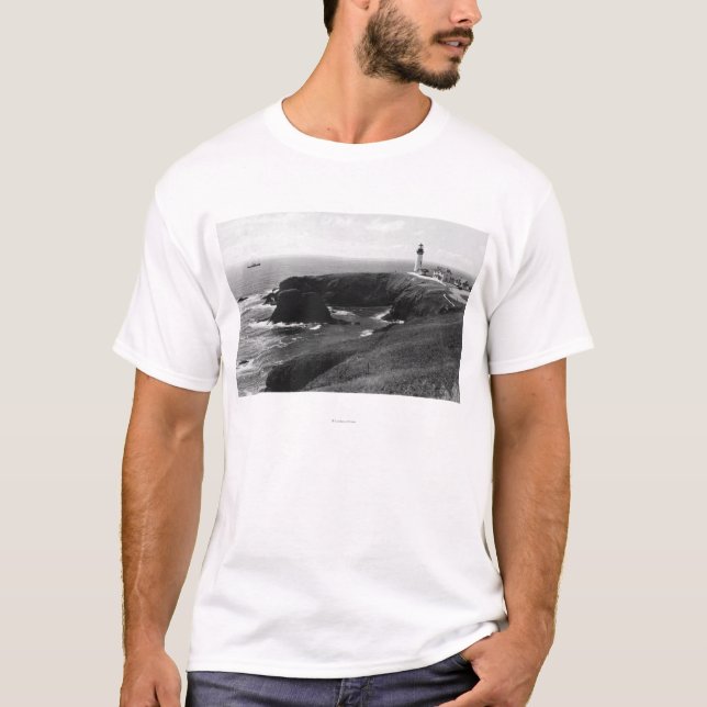 Newport, Oregon Yaquina Lighthouse View T-Shirt (Front)