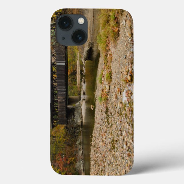 Newry Covered Bridge over river in autumn Case-Mate iPhone Case (Back)