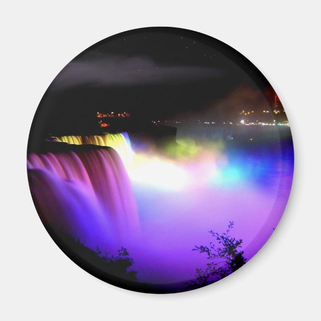 Niagara-Falls-under-floodlights-at-night Magnet (Front)
