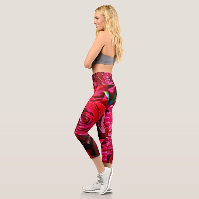 Nice Bunch Of Red Roses Capri Leggings (Left)