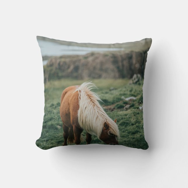 NICE HORSE CUSHION (Front)