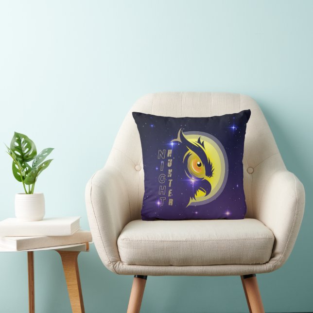 Night Hunter | Throw Pillow 16" (Chair)