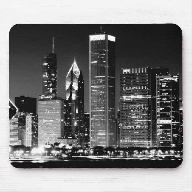 Night view of Chicago's famous cityscape Mouse Mat (Front)