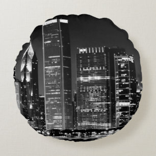 Night view of Chicago's famous cityscape Round Cushion