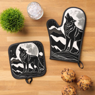 Night Wolf Silhouette Design Oven Mitt & Pot Holder Set