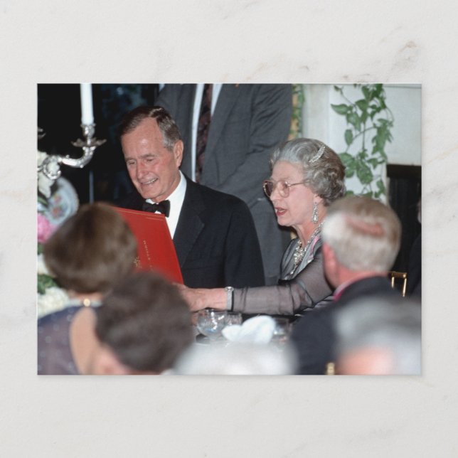 No.20 HM Queen Elizabeth II, President George Bush Postcard (Front)