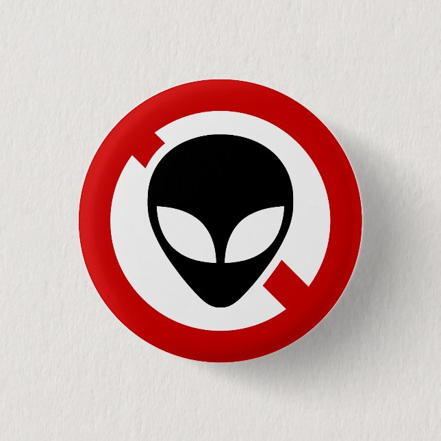 NO ALIENS 3 CM ROUND BADGE (Front)