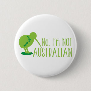 No, I'm NOT AUSTRALIAN (with kiwi bird and map) 6 Cm Round Badge