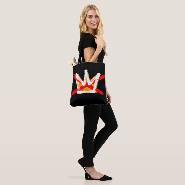 NO KINGS TOTE BAG  (On Model)