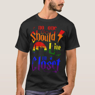 No One Should Live In A Closet (4) boys  T-Shirt