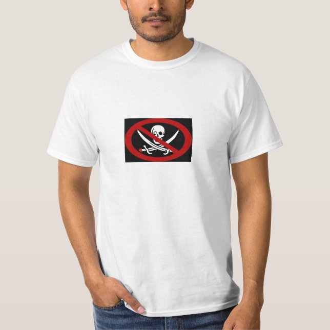 No pirates T-Shirt (Front)