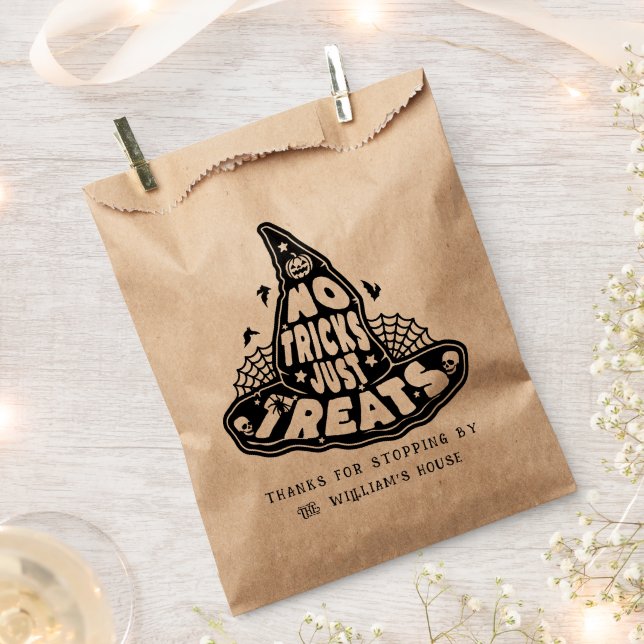 No Tricks Just Treats Halloween Kraft Favour Bags (Clipped)
