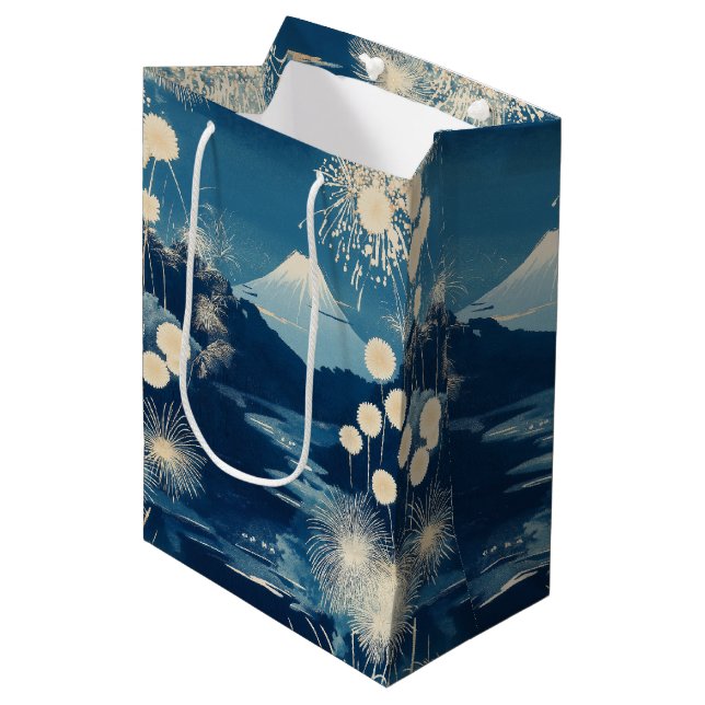 Nocturne - New Year's Eve elegance (34/40) Medium Gift Bag (Front Angled)